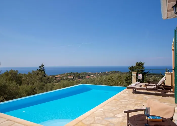 Belvedere Rosa Tsoukaládhes